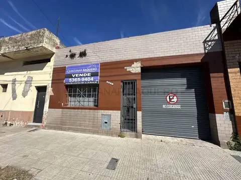 Venta de deposito en Pompeya