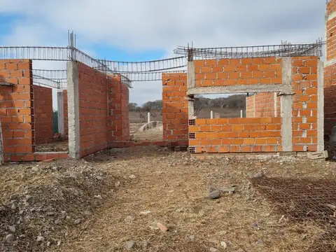 Casa 3 ambientes con 1 baño