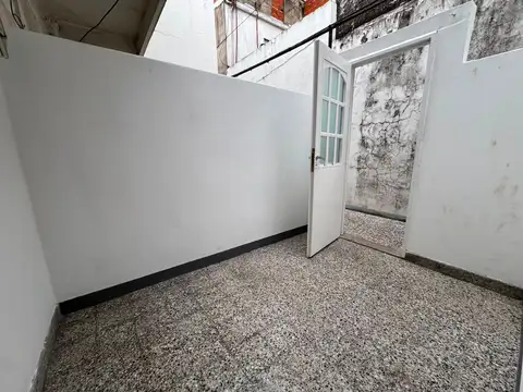 Depto Tipo Casa en Alquiler de 1 dormitorio