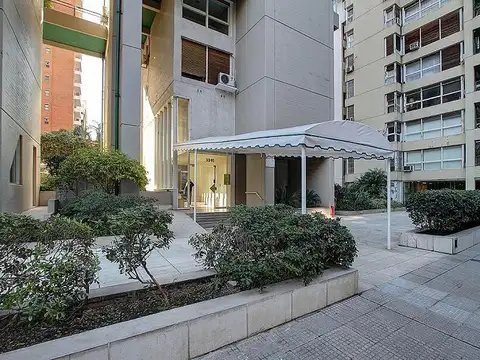 Departamento 4 ambientes Piso luminoso suite balcon dependencias cochera en Palermo Chico