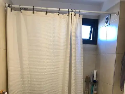 LOMAS DE ZAMORA - Muy buen depto 2 amb inmejorable ubicación