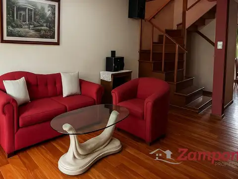 Casa 5 ambientes con 2 baños