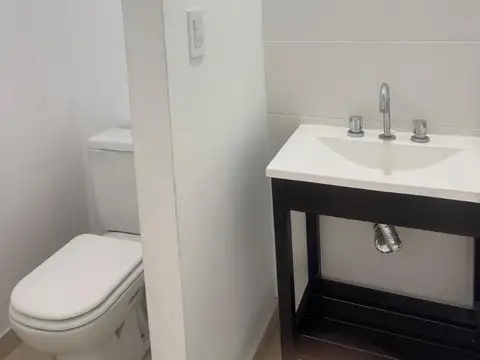 Oficina en Alquiler en Plaza Mitre, $ 700.000