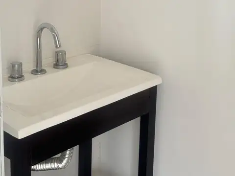 Oficina en Alquiler en Plaza Mitre, $ 680.000