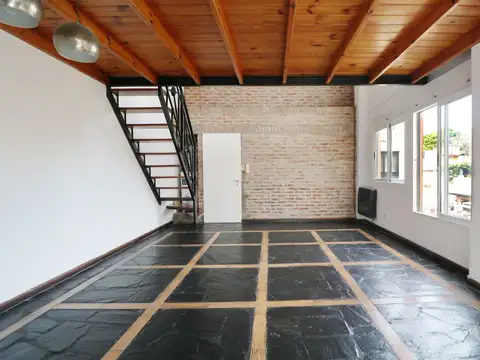 Depto Tipo Casa en Alquiler de 1 dormitorio
