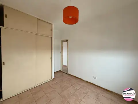 Luminoso 3 ambientes con balcon cerrado al frente