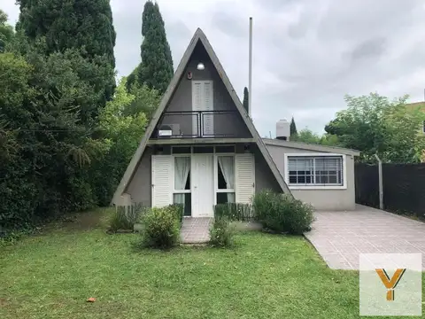 Casa en venta - 2 Dormitorios 2 Baños - San Miguel del Monte