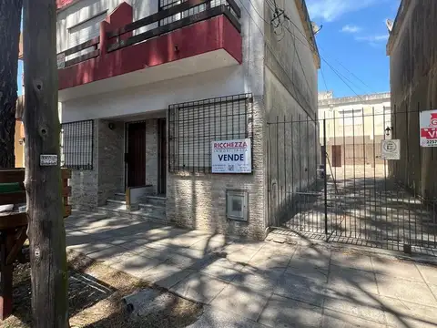 DUPLEX TRES AMBIENTES CON COCHERA - IDEAL VIVIENDA PERMANENTE