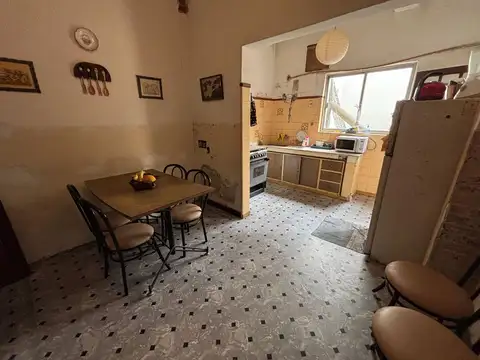 Casa en Alquiler con 1 cochera