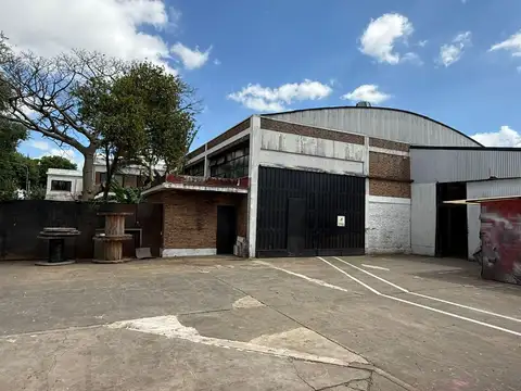 Depósito de 2300 m2 cubiertos en Villa Adelina - ALQUILADO!!!