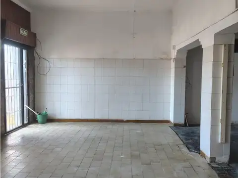 Local en Venta en San Nicolas De Los Arroyos, USD 40.000