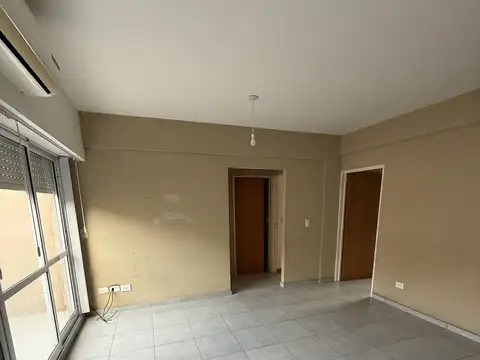 Cuenca 1400, Piso 1