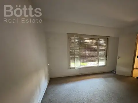 CASA EXCELENTE UBICACION 