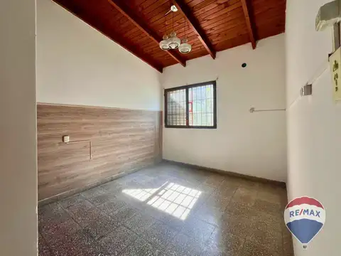 Depto Tipo Casa en Venta en Tolosa, USD 33.000