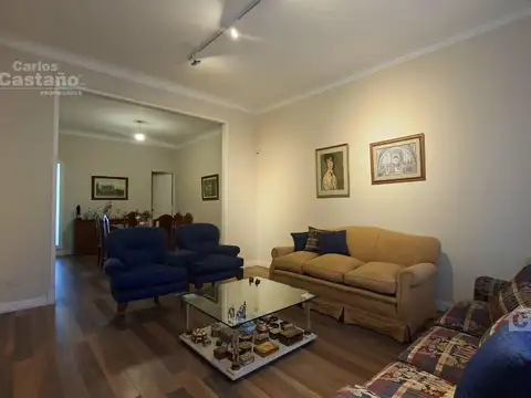 Exc. Sector, Impecable Casa con Gran Parque, Piscina, Garaje y Play-room