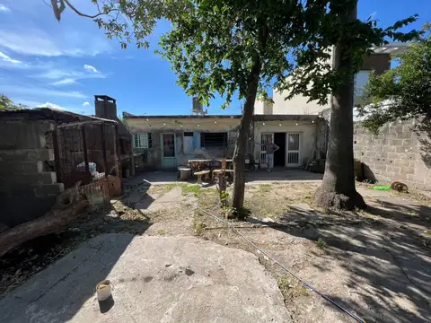 Vendo casa a reciclar con hermoso lote en empalme V. C