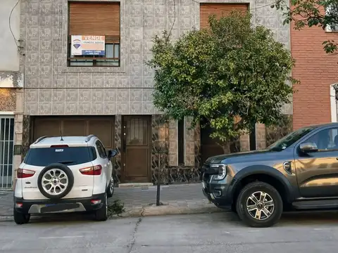 Alquiler Casa 2 Plantas Local Comercial B° Yapeyú