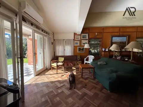 Casa en venta c/ cochera en Pocitos Nuevo