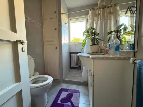 Casa en venta c/ cochera en Pocitos Nuevo
