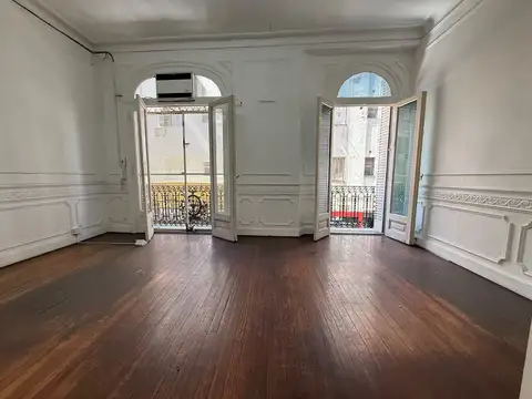 Oficina 4 ambientes con 2 baños