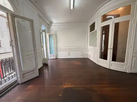 VENTA OFICINA 4AMB EN SAN NICOLAS
