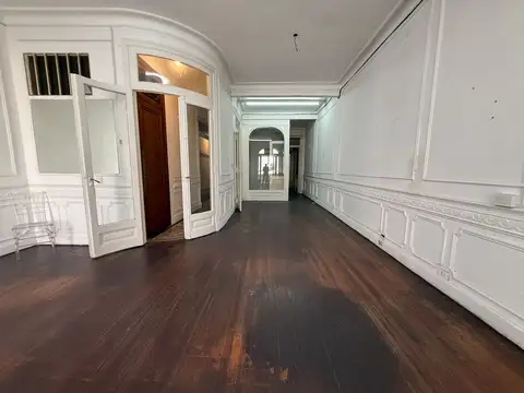 Oficina 4 ambientes con 2 baños
