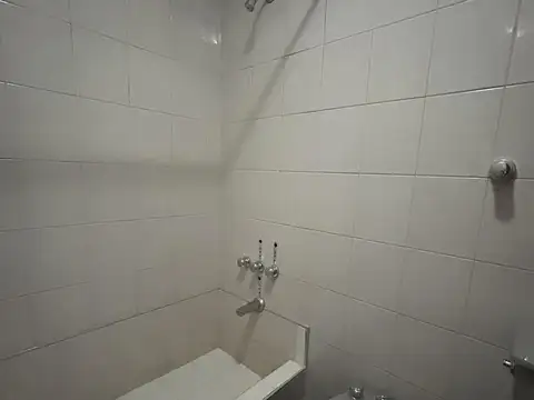 Depto Tipo Casa en Alquiler 50 años