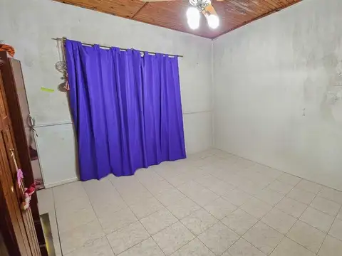 Casa 6 ambientes con 2 baños
