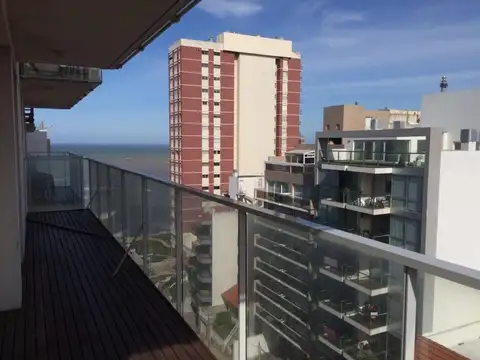 Departamento en Venta en Playa Grande, USD 260.000