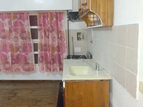 Depto Tipo Casa en Alquiler de 2 ambientes