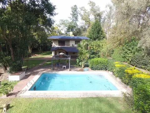 Casa 5 ambientes con 4 baños