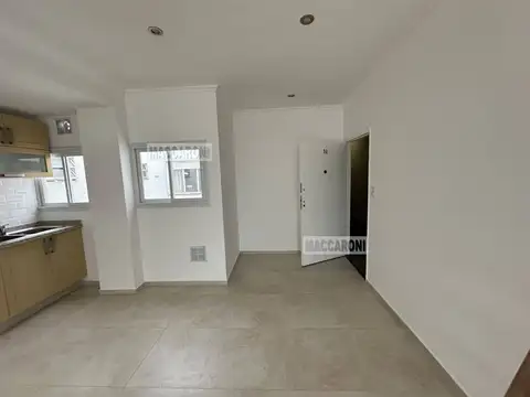 AV JUAN BAUTISTA ALBERDI 7200, Piso 2