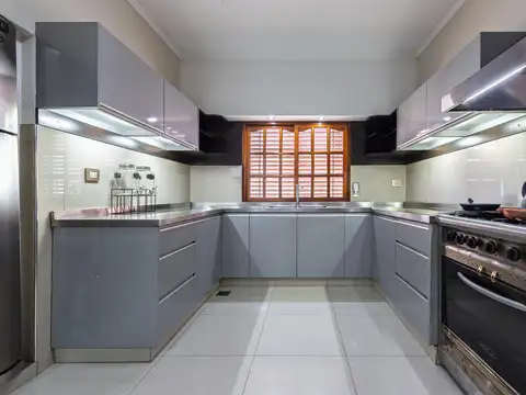 Pje. Dorado al 2200 (Bv. Oroño al 3000)