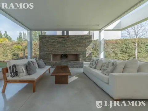 Casa con 3 dormitorios mas dependencia en venta / alquiler  en EL ENCUENTRO.