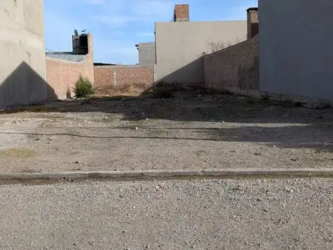Terreno en Venta en Plottier, USD 45.000