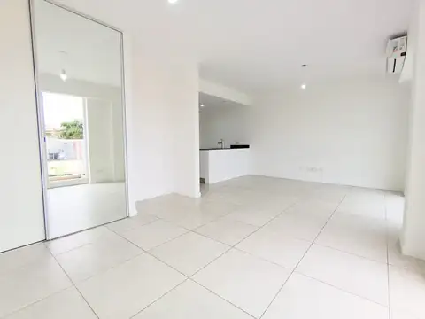 Av. Lope de Vega 1000, Piso 2