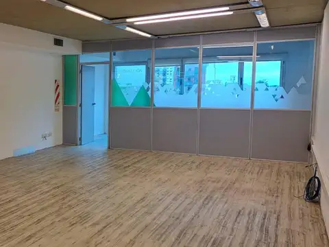 Alquiler,  Nuñez Oficina muy amplia y luminosa