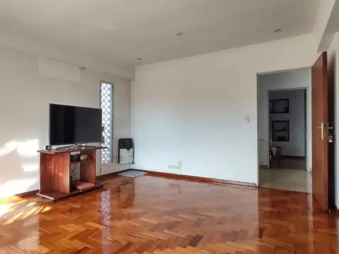 Depto Tipo Casa en Venta en Haedo, USD 145.000