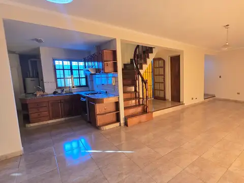 Duplex 4 ambientes en venta Tropezón