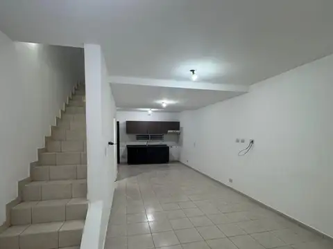 Departamento en Alquiler en Sourigues, $ 700.000