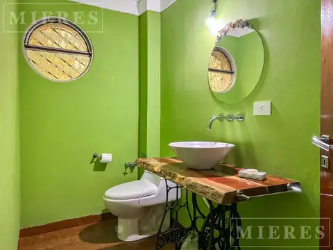 Casa 7 ambientes con 5 baños