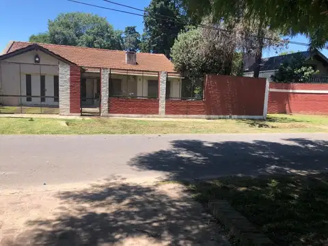 VENTA CASA TIPO QUINTA 3 DORM PARQUE PILETA MONTE GRANDE
