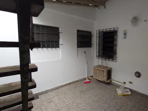 Depto Tipo Casa en Alquiler de 2 dormitorios