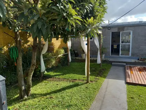 Calle 122 Bis e/ 10 y 11 1740 1700