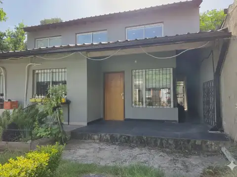 Depto Tipo Casa 4 ambientes con 3 baños