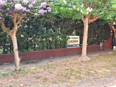 Casa 5 ambientes con 2 baños