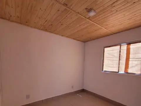 Casa 3 ambientes con 1 baño