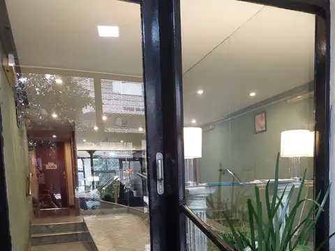 AMPLIO DEPARTAMENTO MONOAMBIENTE - EXCELENTE UBICACION -
