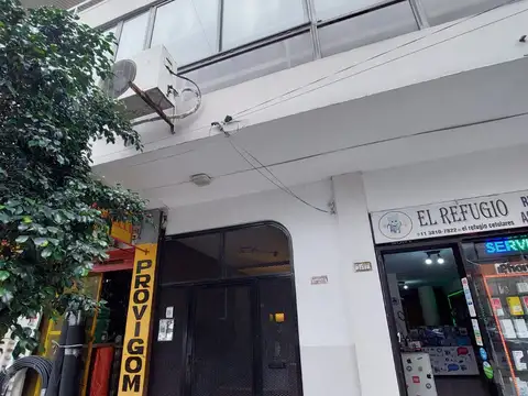 AMPLIO DEPARTAMENTO MONOAMBIENTE - EXCELENTE UBICACION -