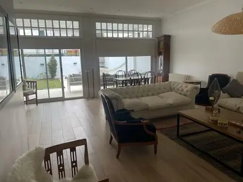 Casa en Alquiler de 4 dormitorios
